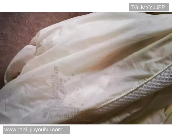 如何正确清洗足球衣以延长其使用寿命和保持色彩鲜艳